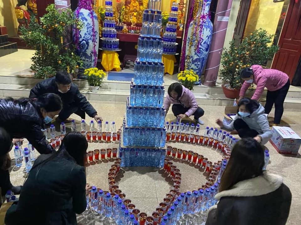 thiết kế nước đóng chai