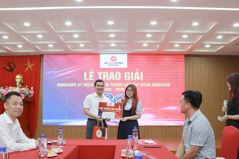 Chị Mai Mai - Người đoạt giải thưởng may mắn 2